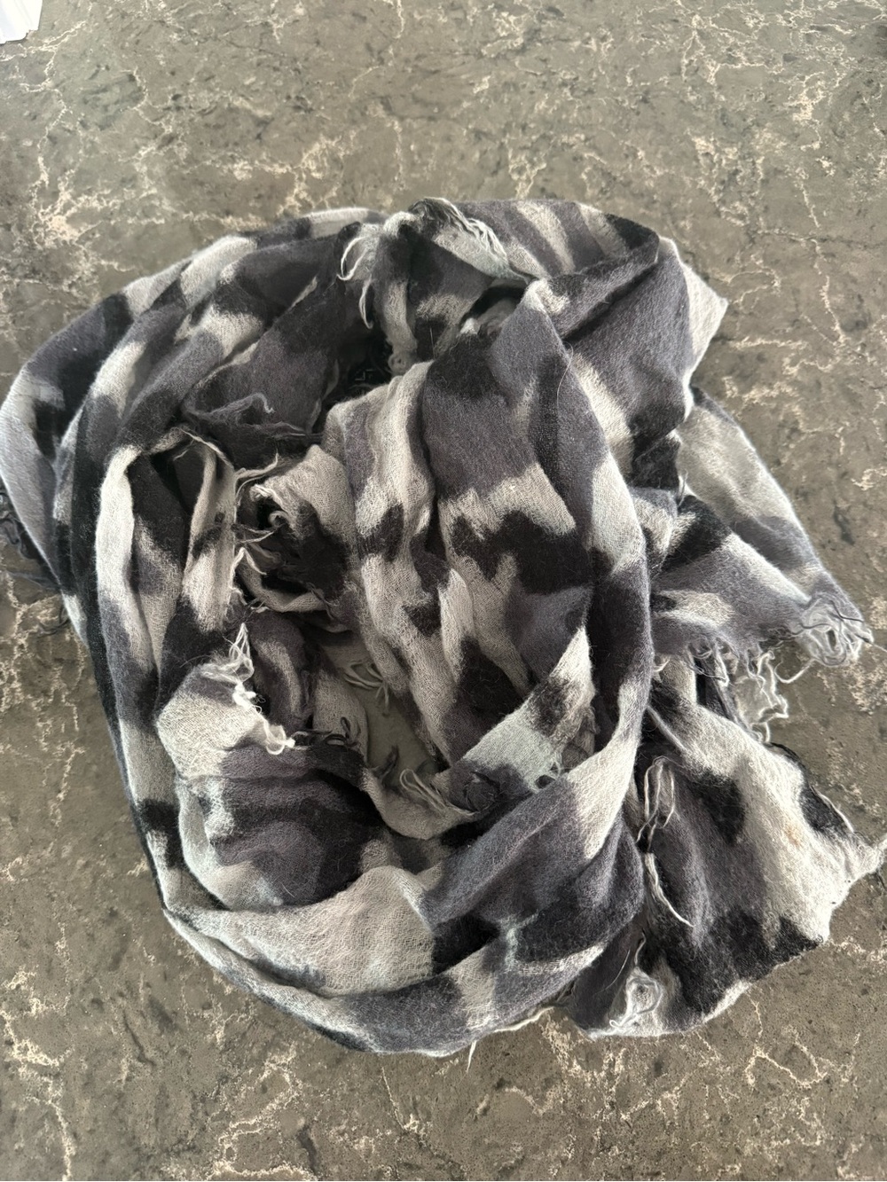 Camo frayed scarf